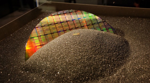 a-silicon-wafer-in-sand-maybe-640x353
